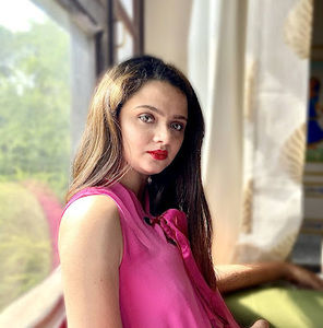 Meet your Posher, Asiya